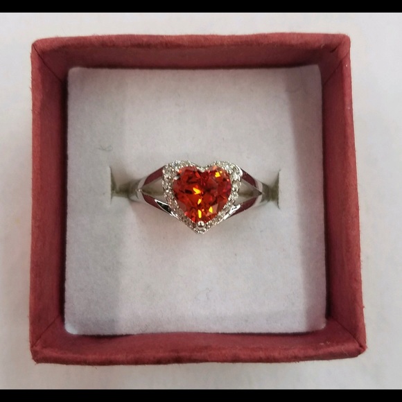 Heart Shaped 0.93 Carat Fire Orange CZ Ring - Picture 4 of 4
